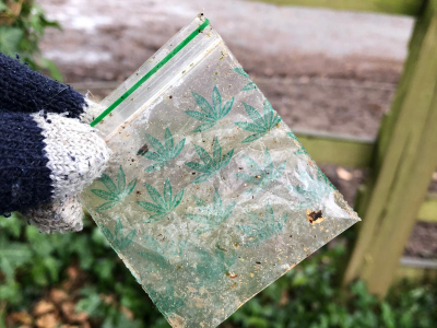 Litter pick 2